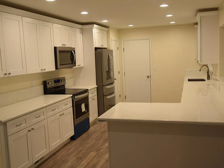 95 W 600 N — Photo 11