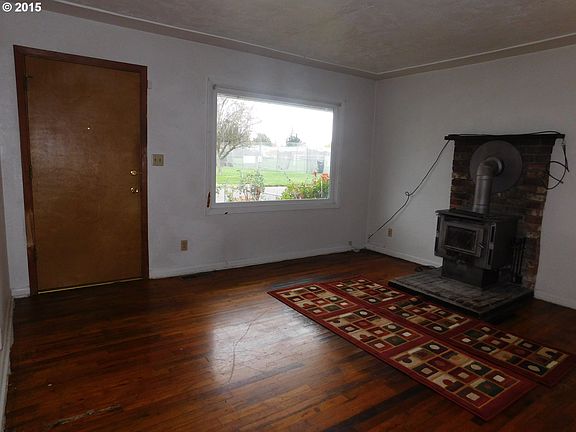5th image of 1565 Baker St NE