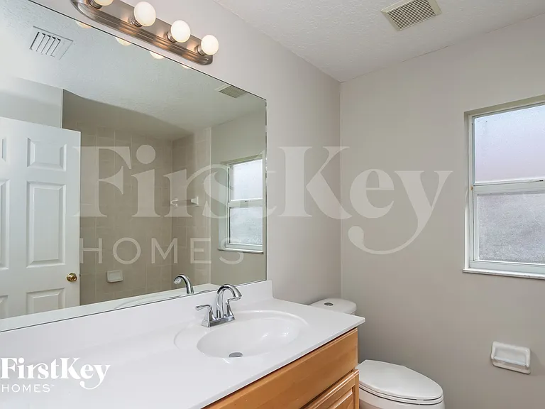 1347 Armory Dr NE — Photo 13