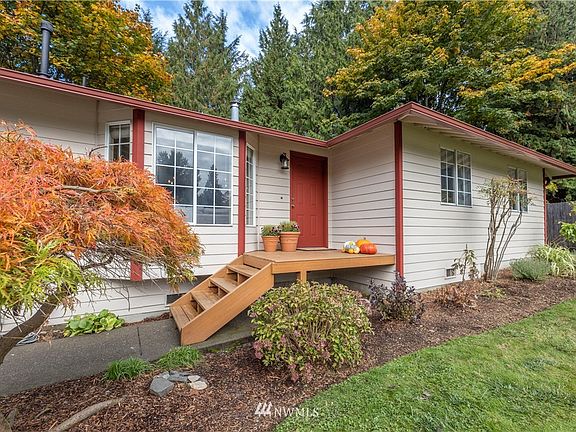 2nd image of 9131 15th St SE