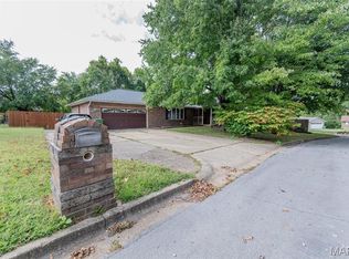 1606 Amber Pl, Rolla, MO 65401