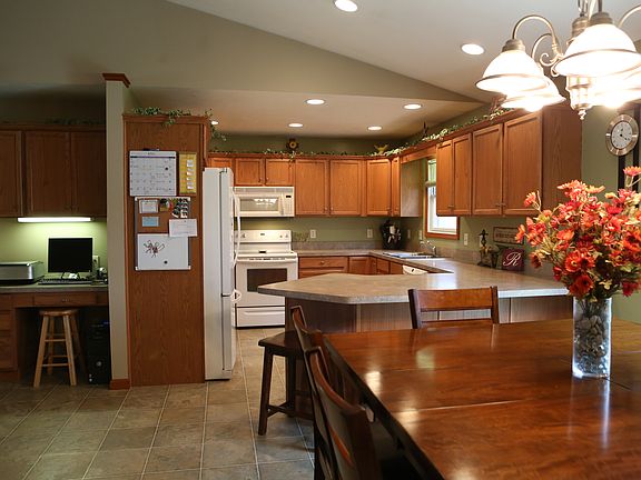 5th image of 18785 Meadowflower Dr