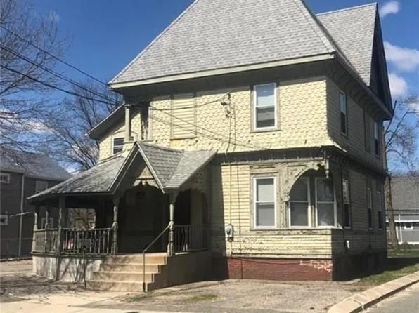 5 Nickerson St, Pawtucket, RI 02860