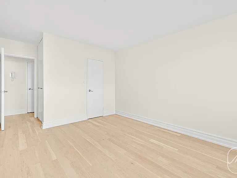 145 W 67th St #33A — Photo 8