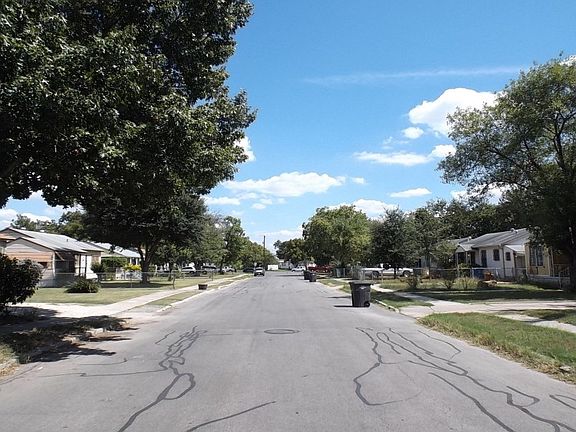 5th image of 120 Ross Ave