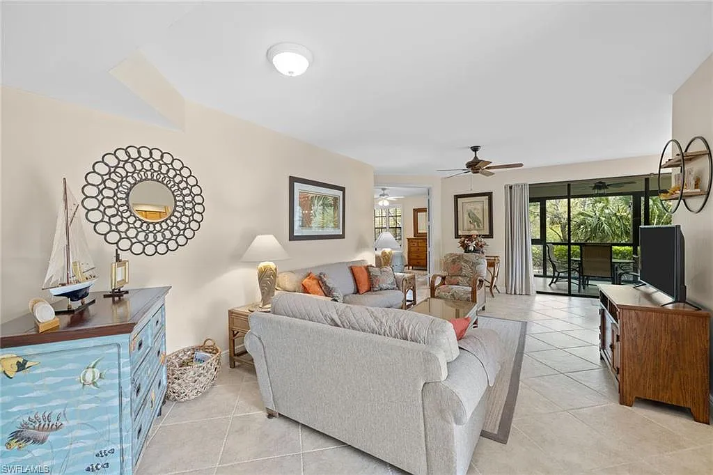 3 bed, 2.0 bath, 1603 sqft, $7,500 — Photo 3