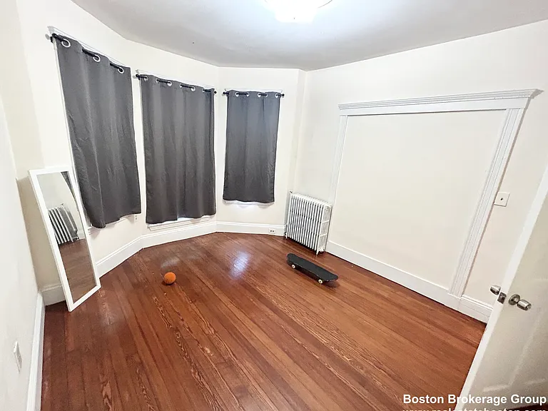 692 Columbia Rd #2 — Photo 4