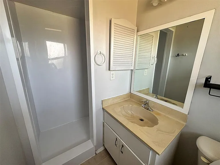 1067 Webster Ave NW — Photo 6