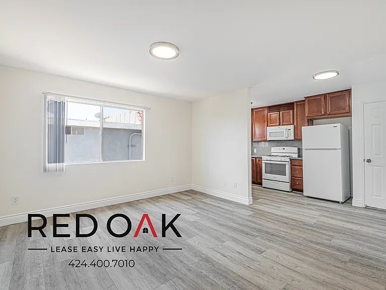 6928 Agnes Ave #2 — Photo 1