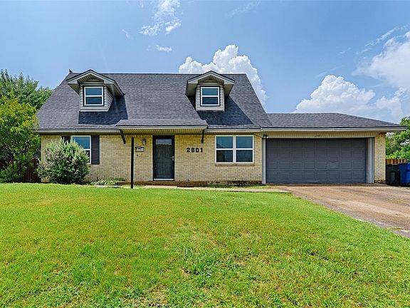 2nd image of 2601 Nottingham Dr