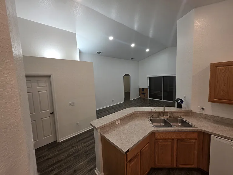 2908 Trema Ave — Photo 6
