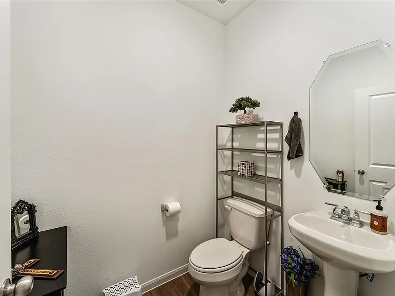 21103 Sherrell Bay Dr — Photo 14