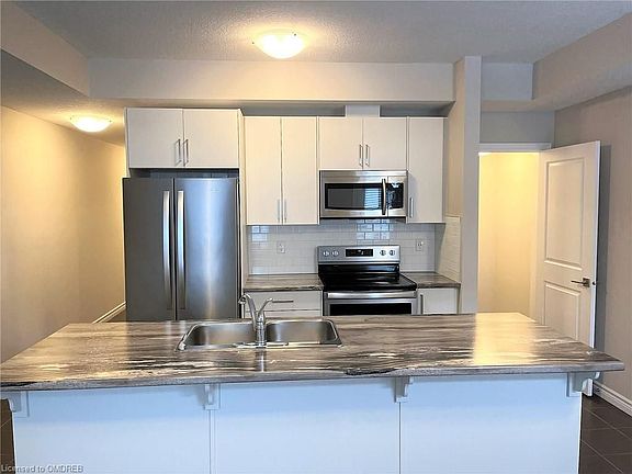 4th image of 445 Ontario St N #146