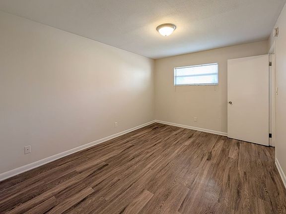 3rd image of 2775 Herschel St #24