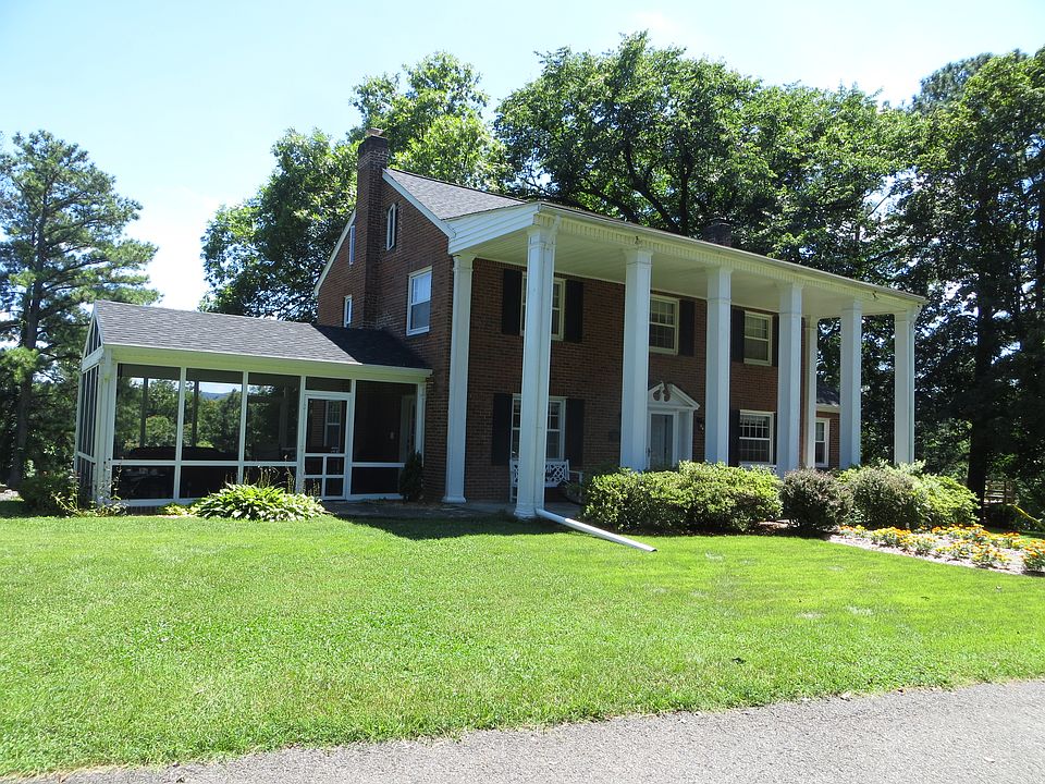 1st image of 3200 Oakcrest Ave