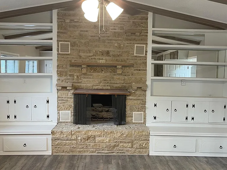 3611 Fleetwood Dr — Photo 15