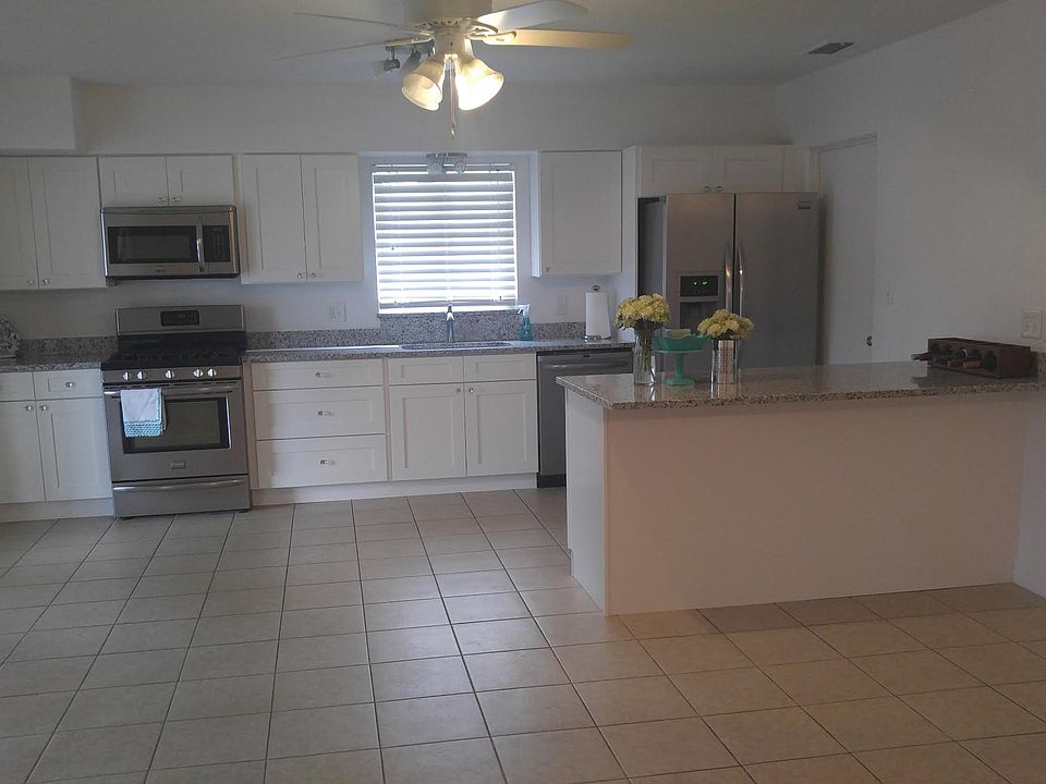 1st image of 1478 46th Ave NE