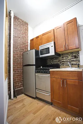 Rented by Oxford Property Group | media 34