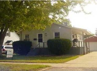 26 Mill St, Coopersville, MI 49404