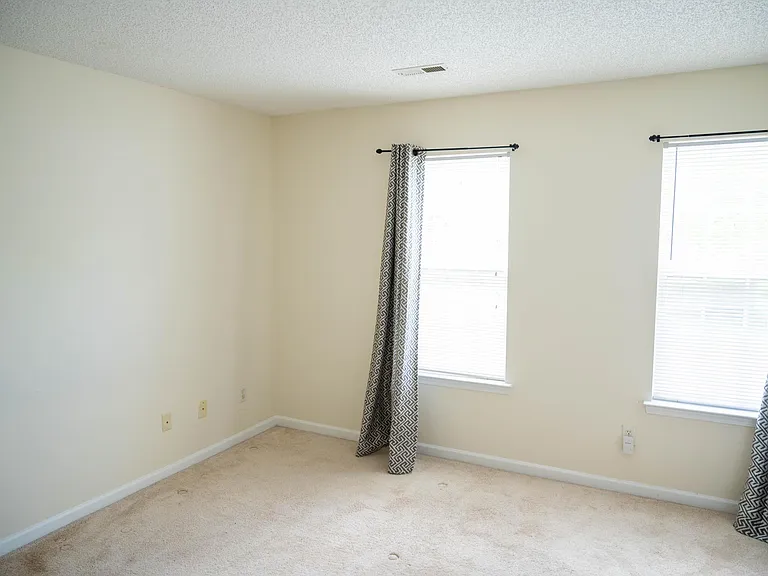5320 Starflower Dr — Photo 12