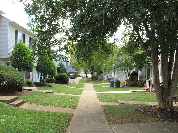 3rd image of 19 Durbin Pl