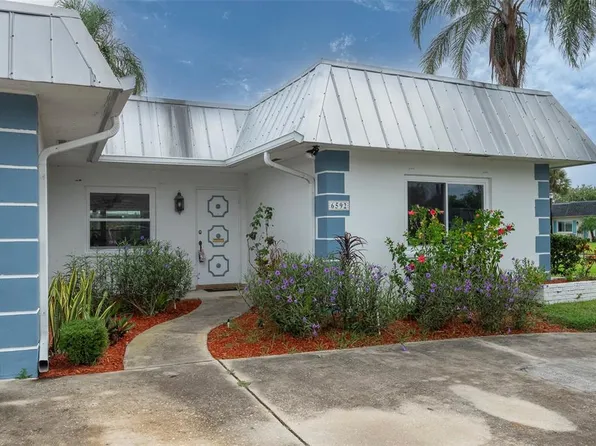 6592 Grand Bahama Dr, Seminole, FL 33777