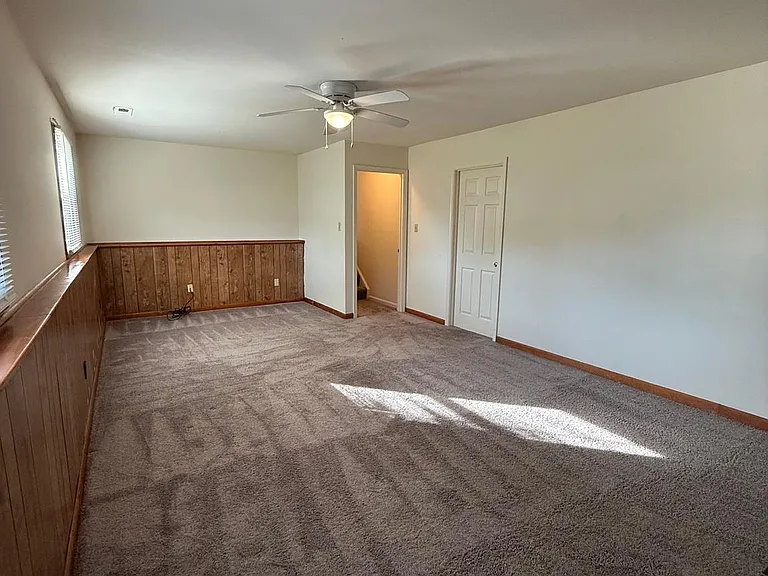 900 Dewberry Dr — Photo 17