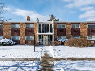 120 Collen Dr #221A, Lombard, IL, 60148