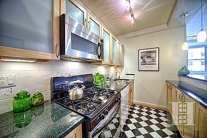 2nd image of 63 E 9th St APT 9K