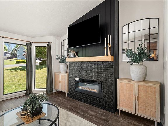 4th image of 5507 W Pacific Park Dr