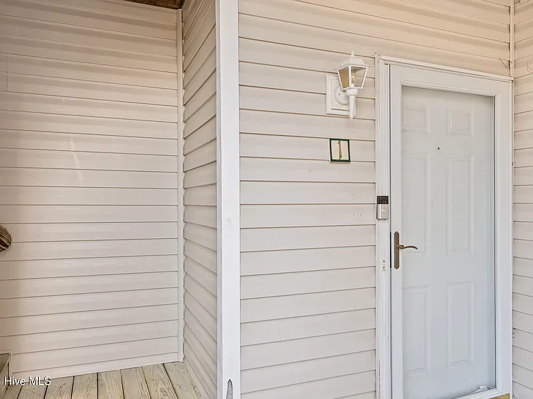 1604 Willoughby Park Ct #1 — Photo 4