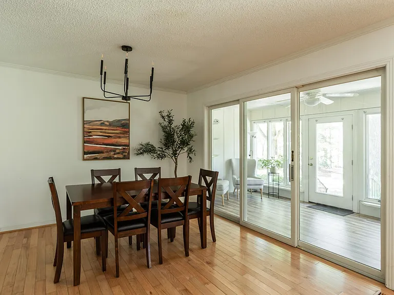 18 Windsong Pl — Photo 10