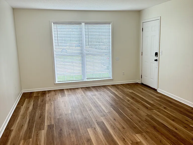 1127 16th Ave #105 — Photo 3