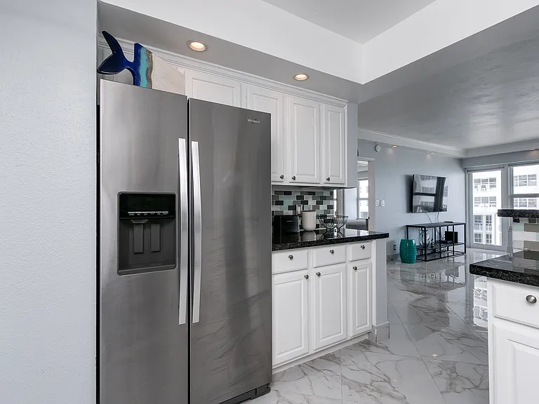 3700 Galt Ocean Dr #804 — Photo 13