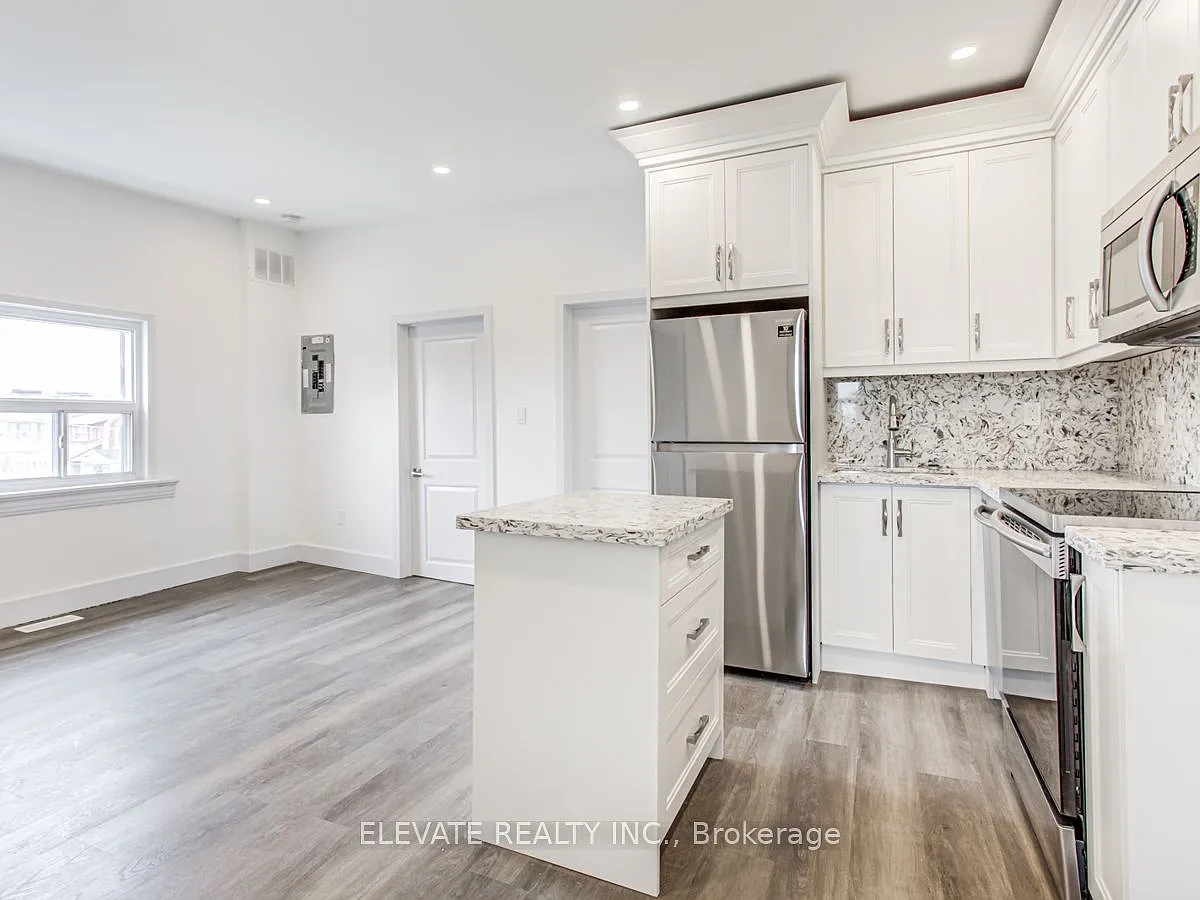 Building Photo - 228 Oakwood Ave #2