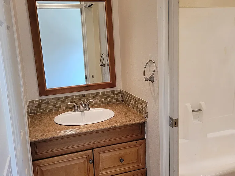 169 Lemon Grv — Photo 12