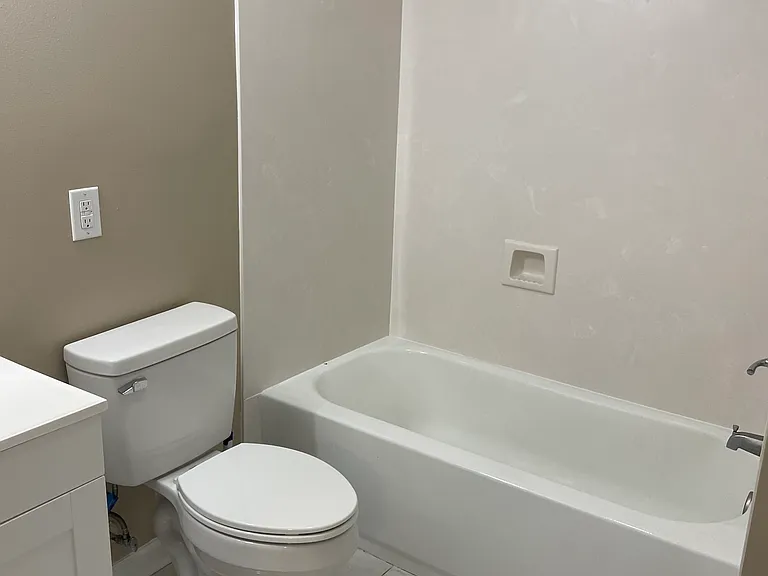 114 Havana St #A — Photo 20