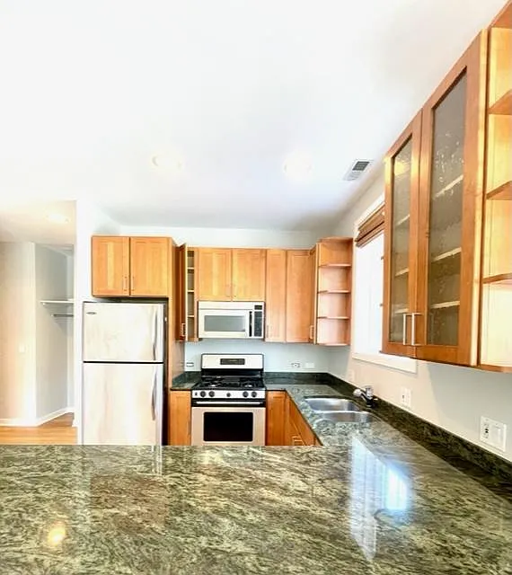 2 bed, 1500 sqft, $3,445 — Photo 3
