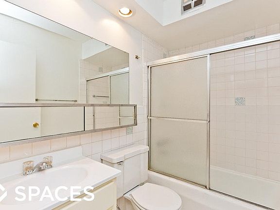 4th image of 516 W Melrose St #2O4