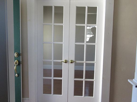 Dining Rm - Entrance