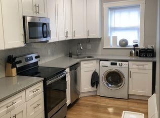 4520 N Malden St #110, Chicago, IL 60640
