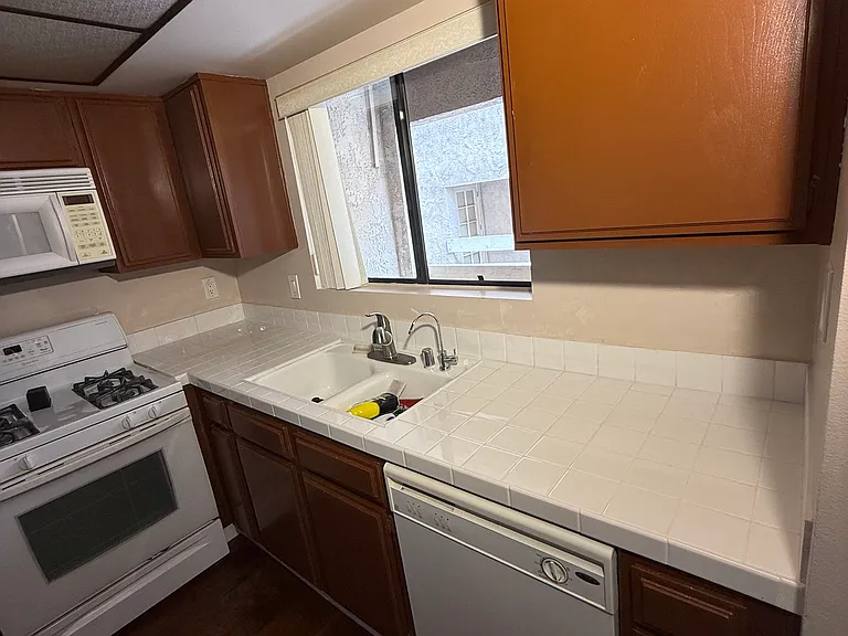 New tile counter top