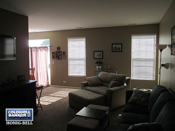 3rd image of 206 Parkside Dr