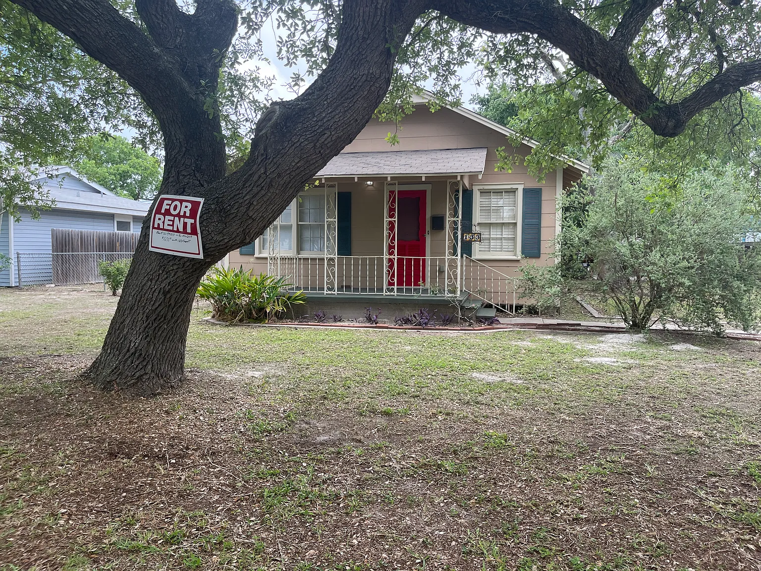 2 bed, 1300 sqft, $1,550 — Photo 1