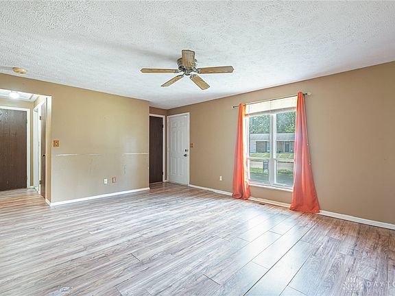 3rd image of 9677 Springwater Ln
