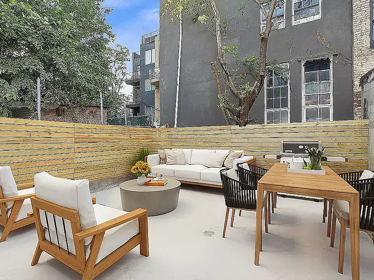 195 Meserole St #1 — Photo 1