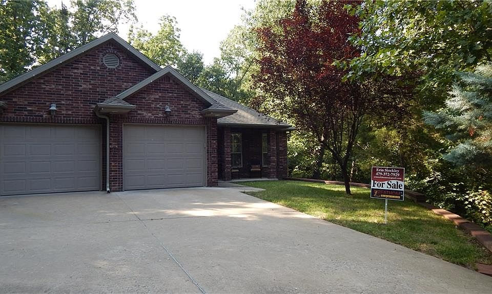 1st image of Brougham Ln