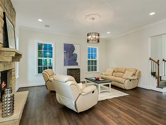 3rd image of 5200 Avenue H