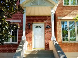 2556 W Warren Blvd, Chicago, IL 60612