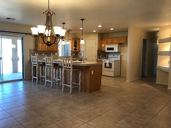 2nd image of 211 Buckboard Ct